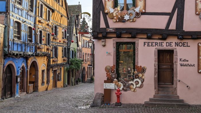 Magasin de noël à Riquewihr